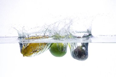 Suya düşen üç biber.