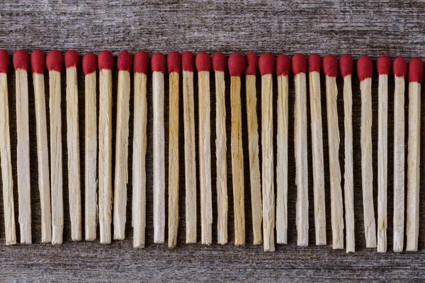 Stapel Streichhölzer reihen sich aneinander — Stockfoto