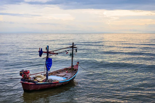 Small fishing boats in the sea Hua Hin , Thailand — Stock Photo, Image
