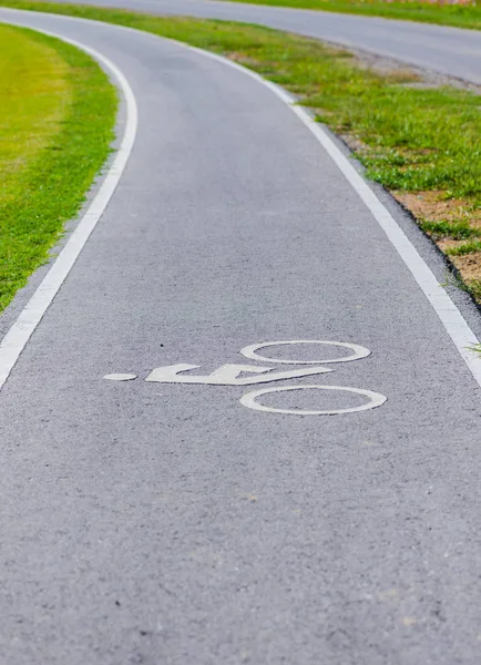 Un carril bici para ciclista — Foto de Stock