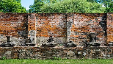 Ayutthaya tapınak kalıntıları, Wat Maha olduğunu