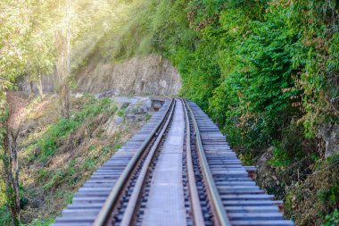 Ölüm demiryolu, İkinci Dünya Savaşı sırasında Kanchanaburi Tayland inşa