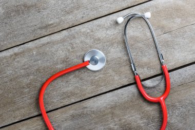 steteskop tahta masada.