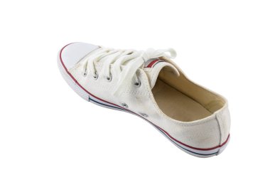 Beyaz arka planda izole edilmiş beyaz spor ayakkabılar