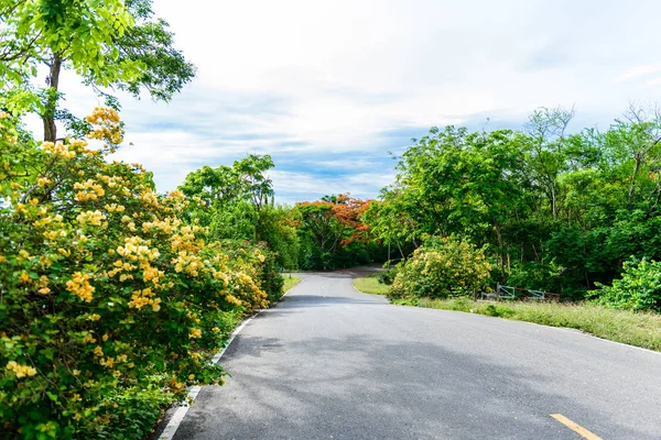 Khao Ngu Steinpark in Ratchabri, Thailand — Stockfoto