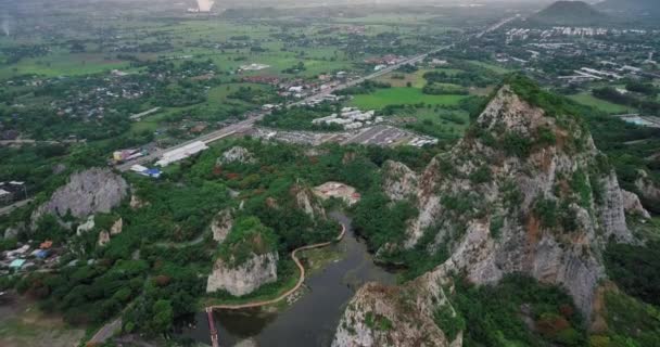 Khao Ngu Stone Park at Ratchabri, Thailand — Stock Video