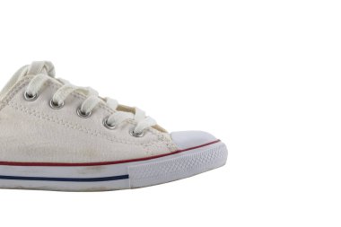 Beyaz arka plan üzerinde izole ayakkabı beyaz canvas