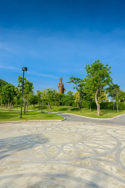 Sochy Buddhy ve Wat Thipsukhontharam, Kanchanaburi province, — Stock fotografie