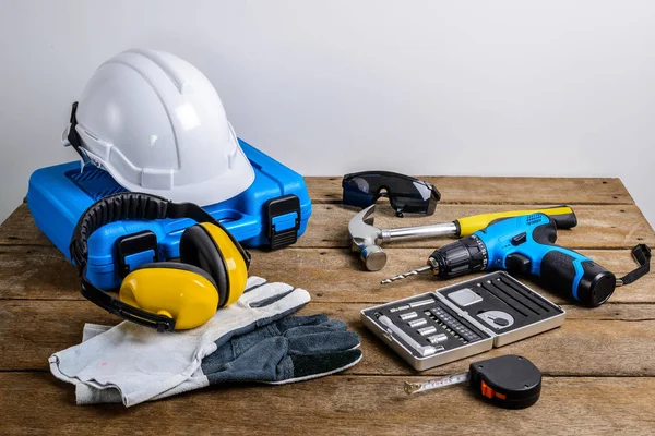 Matkap ve matkap, araçlar, marangoz ve güvenlik, koruma Eq set