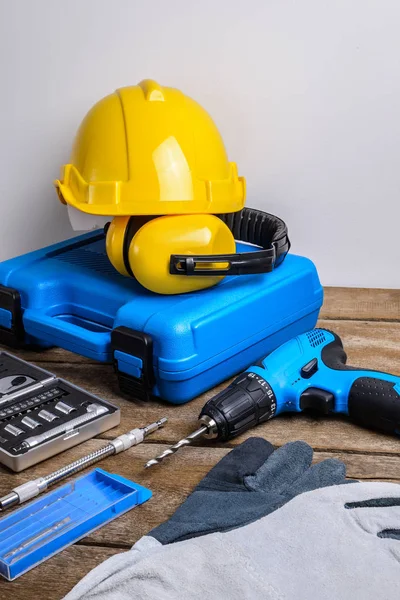 Matkap ve matkap, araçlar, marangoz ve güvenlik, koruma Eq set