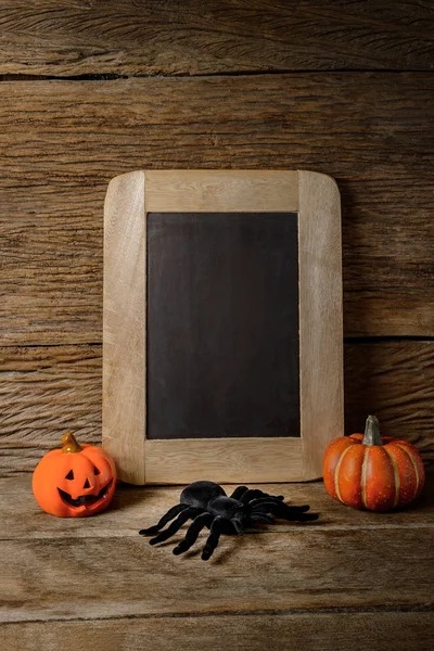 Cadılar Bayramı Balkabağı kafa jack fener tebeşir kurulda ve siyah s