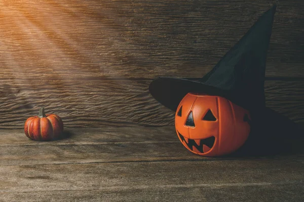 Halloween tök vezetője jack lantern és boszorkány kalap — Stock Fotó