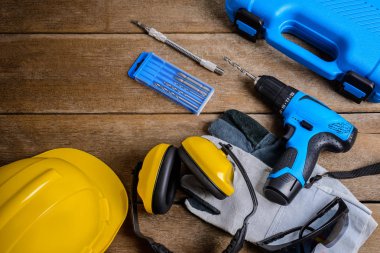 Matkap ve matkap, araçlar, marangoz ve güvenlik, koruma Eq set