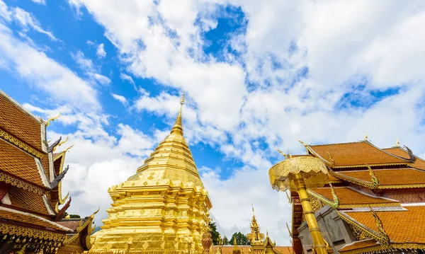 Wat Phra bu DOI Suthep 1385 kurulan tapınak büyük bir l.