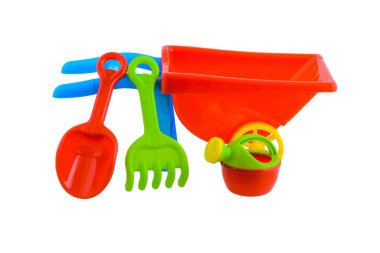 Beyaz arka plan üzerinde izole çocukların plaj oyuncakları