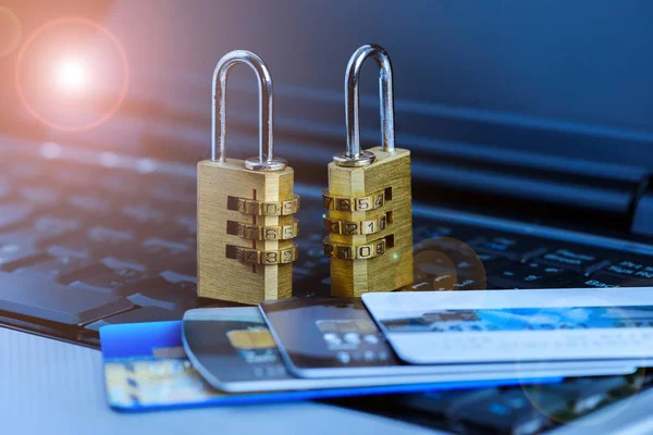 Pelanggaran keamanan data kartu kredit — Stok Foto