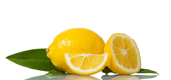 Juicy cut lemon with leaf isolated on white — Stock Photo, Image