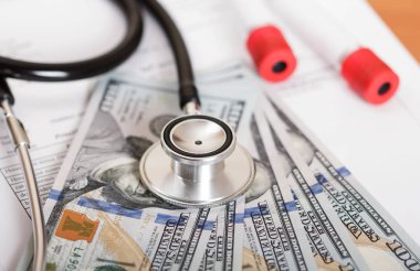 Tıbbi steteskop, kan örnekleme için vakum tüpleri, dolar. 