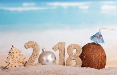 Yeni Yıl Yazısı 2018, onun yerine beyaz Noel balosu. 