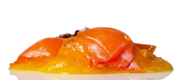 Fruta estragada, fruto de cáqui podre, isolado em branco — Fotografia de Stock