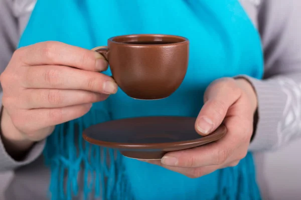 Kopp Väldoftande Morgonkaffe Händerna Kvinnan Närbild — Stockfoto