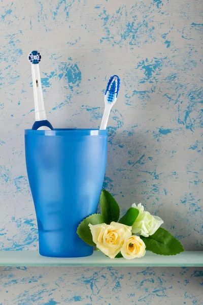 Electric Manual Toothbrush Glass Shelf Bathroom — Stock Photo, Image