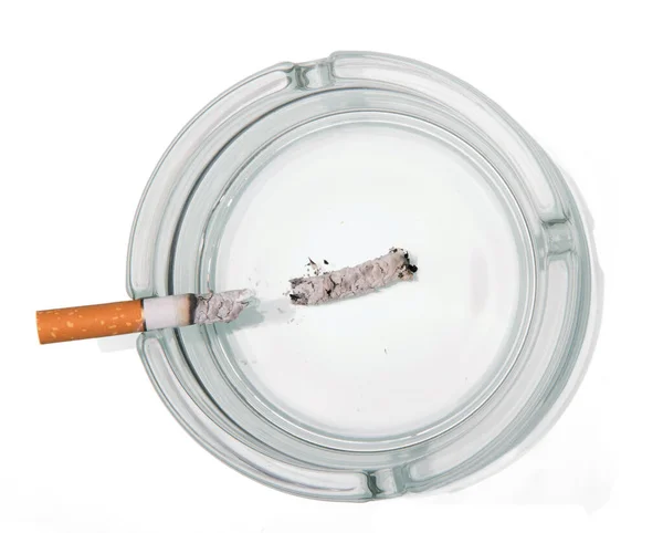 Mozzicone Sigaretta Posacenere Vetro Isolato Sfondo Bianco — Foto Stock