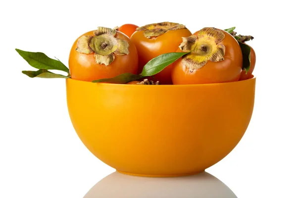 Volledige Schaal Van Helder Oranje Persimmon Fruit Geïsoleerd Witte Achtergrond — Stockfoto