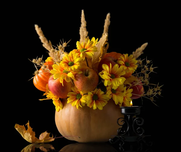 Bouquet Apples Flowers Dried Plants Vase Pumpkin Next Candle Burning — Stockfoto