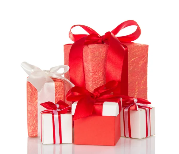 Molte Scatole Regalo Diverse Decorate Con Nastri Fiocco Isolato Sfondo — Foto Stock