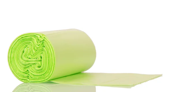 Yeşil Plastik Çöp Torbaları Üzerinde Beyaz Bir Arka Plan Izole — Stok fotoğraf