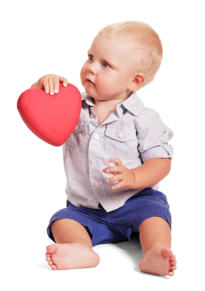 Kvinnlig Hand Och Handen Liten Pojke Sitter Håller Rött Hjärta — Stockfoto