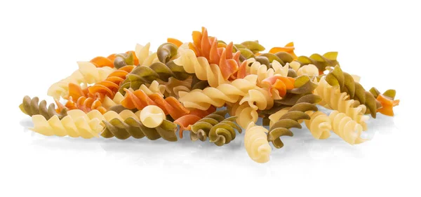 Droge Gekleurde Pasta Close Geïsoleerd Witte Achtergrond — Stockfoto