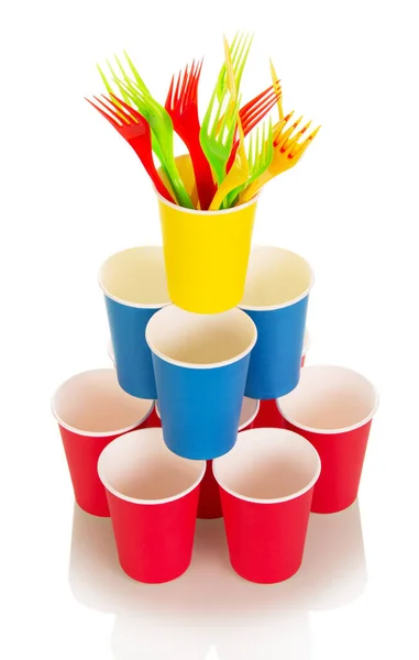 Copas Papel Desechables Multicolores Horquillas Plástico Coloridas Aisladas Sobre Fondo —  Fotos de Stock