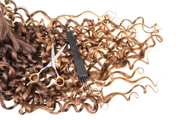 Wavy Brown Hair Hairdresser Tools Isolated White Background — Stock Photo, Image