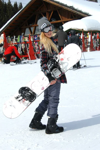 Mujer Snowboarder Posando Pista Esquí Courchevel Francia — Foto de Stock
