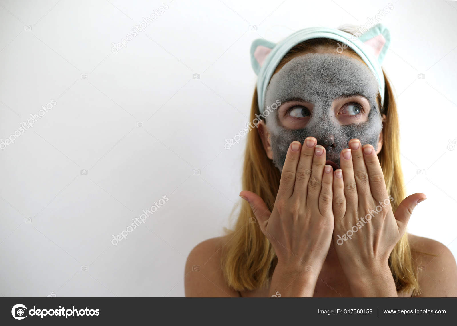 Bubbling Mask Oxygen Purifying Product Face Beautiful Woman Skin Stock Photo by ©mariemandorino 317360159