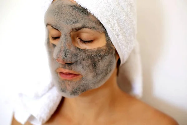 Bubble Oxygen Charcoal Black Mask Face Treatment Popular Sheet Face — Stock Photo, Image