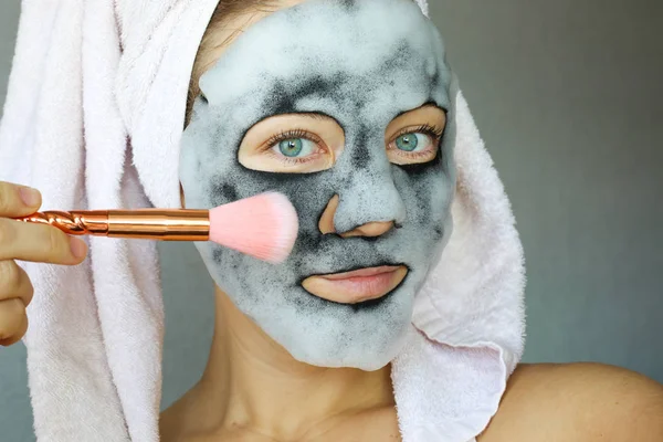 Bubble Charcoal Oxygen Face Mask Beautiful Young Woman Bubbling Carbonated — Stock Photo, Image
