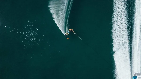 Una Toma Ángulo Alto Una Persona Surfeando Las Olas Del — Foto de Stock