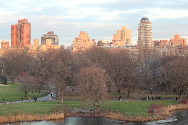 Bela vista de Nova York tirada do Central Park — Fotografia de Stock