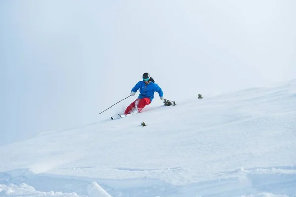 Beau Cliché Une Personne Moment Ski Dans Les Alpes Hiver — Photo