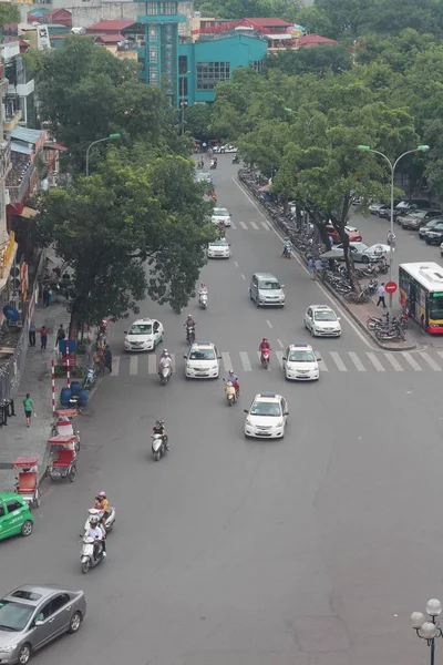 Scatto verticale di strade ed edifici in Vietnam — Foto Stock