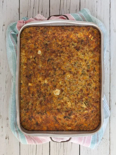 Colpo Angolo Alto Una Torta Verdure Fatta Casa Una Pentola — Foto Stock