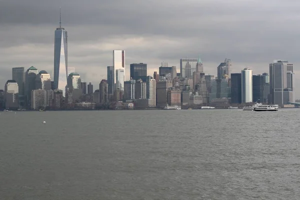 Beautiful shot of New York City taken from the Liberty Island — Stock Photo, Image