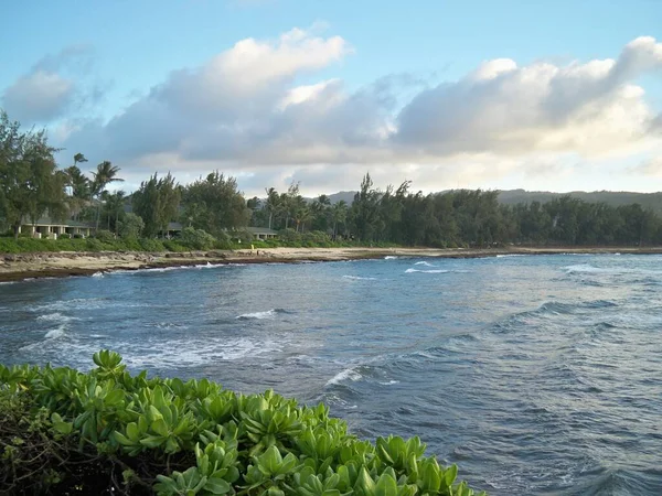 Eine Atemberaubende Szenerie Der Wunderschönen Meereswellen Die Sich Auf Hawaii — Stockfoto