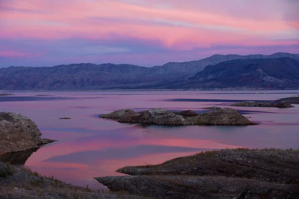 Uno Scatto Mozzafiato Del Coloratissimo Tramonto Lake Mead Nevada — Foto Stock