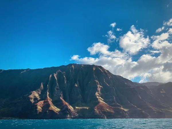 Une Vue Imprenable Sur Les Falaises Montagne Dessus Océan Sous — Photo