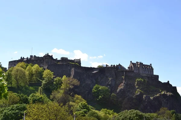 Vista panorámica del Castillo de Edimburgo en Escocia — Foto de Stock