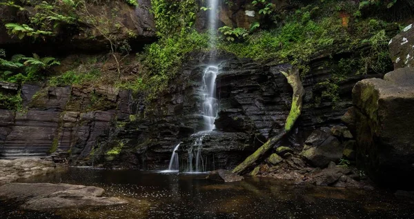 Uma Cachoeira Lindamente Escondida Final Uma Caminhada Trail Alguma Escalada — Fotografia de Stock